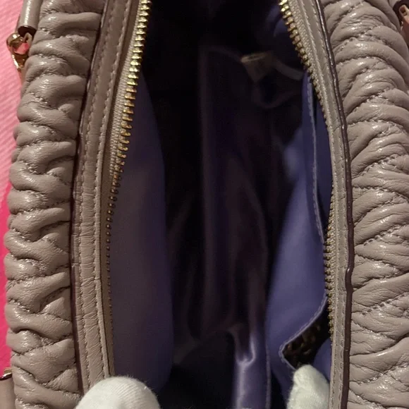 Coach Beige Quilted Handbag with Gold Chain - Picture 9 of 11